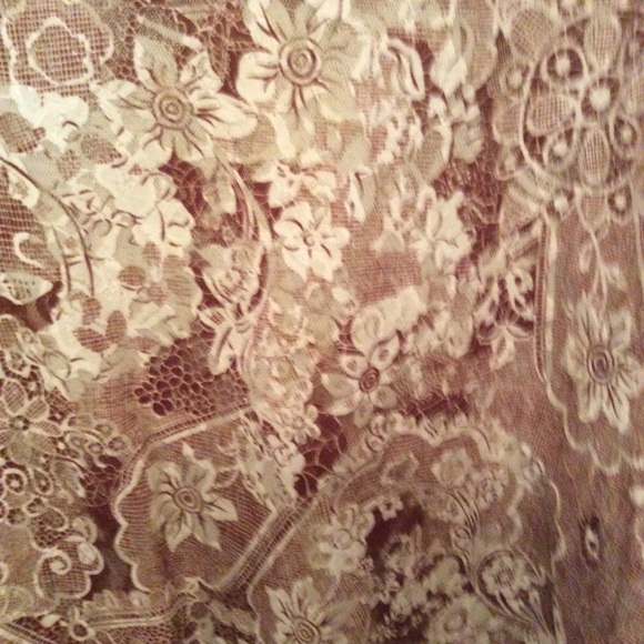 Avenue Feminine Stretch Lace Floral Blouse - Picture 4 of 6